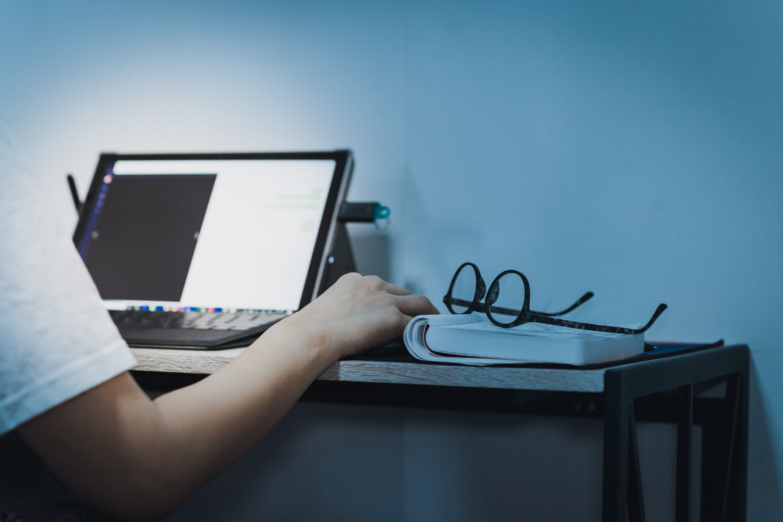 Computer Using Guidelines After LASIK Surgery